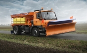 4x4 GRITTING VEHICLE WITH PLOW