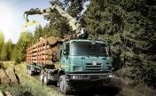 6x6 UNIVERSAL LOG TRUCK