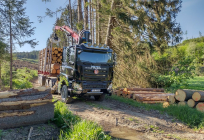 6x6 UNIVERSAL LOG TRUCK