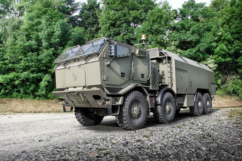 t815-7t3rd1_8x8_chassis_armoured_long_cab_02-1.jpg