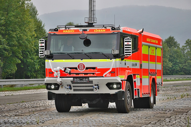 4x4 FIRE TRUCK CHASSIS-CAB