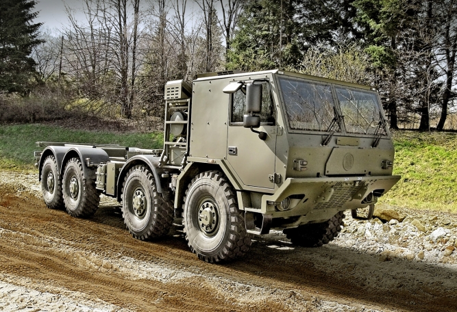 8x8 HIGH MOBILITY HEAVY DUTY UNIVERSAL CONTAINER CARRIER